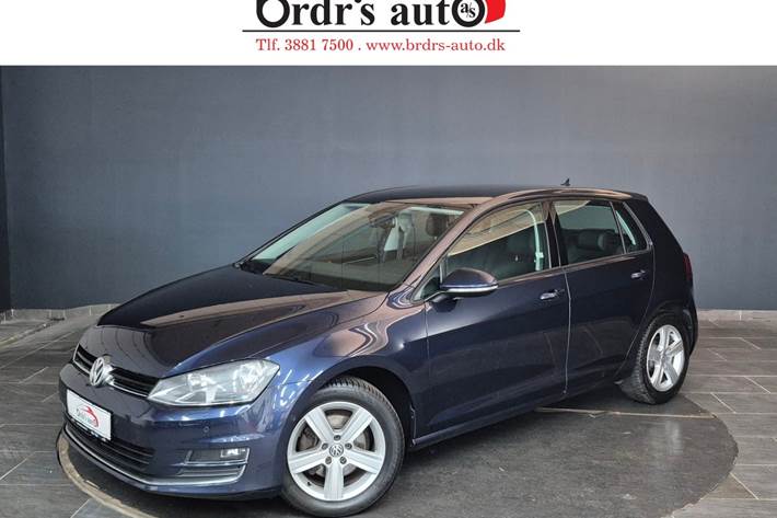 Blå VW Golf VII fra 2014
