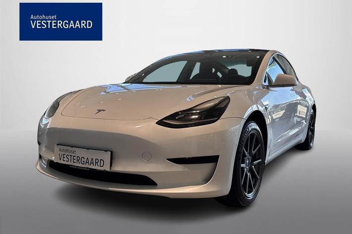 Hvid Tesla Model 3 fra 2020