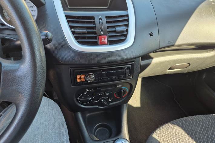 undefined Peugeot 206+ fra 2010