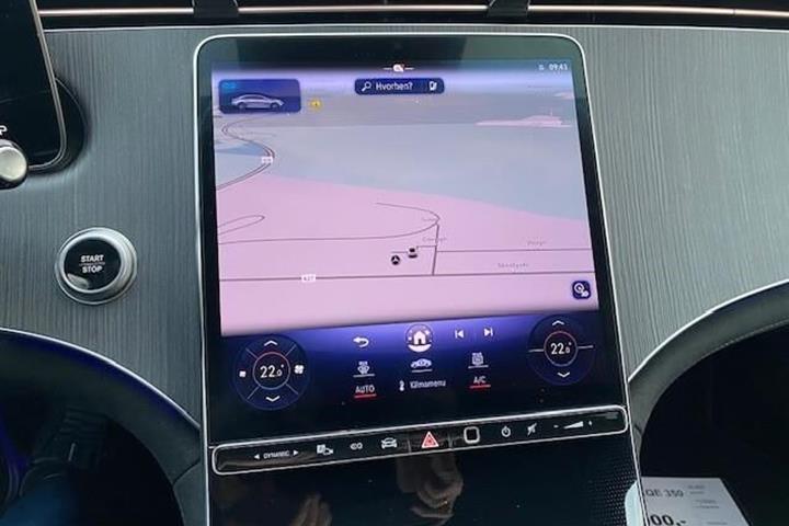 Grå Mercedes EQE 350 fra 2023