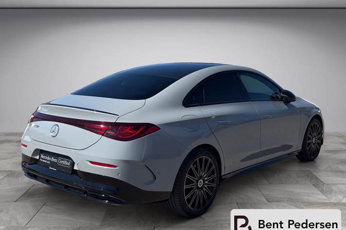 Grå Mercedes CLA fra 2025