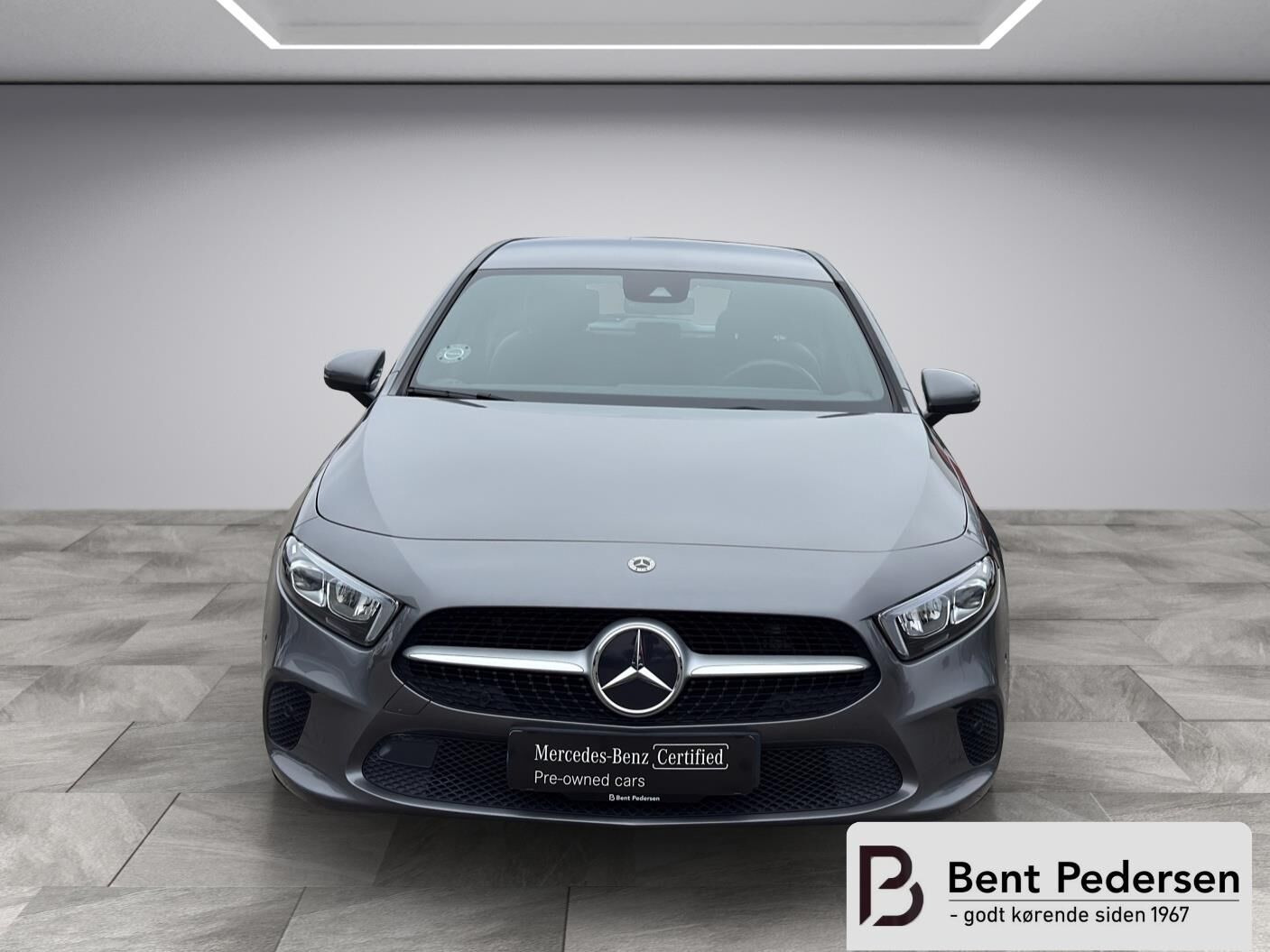 Grå Mercedes A200 d fra 2020