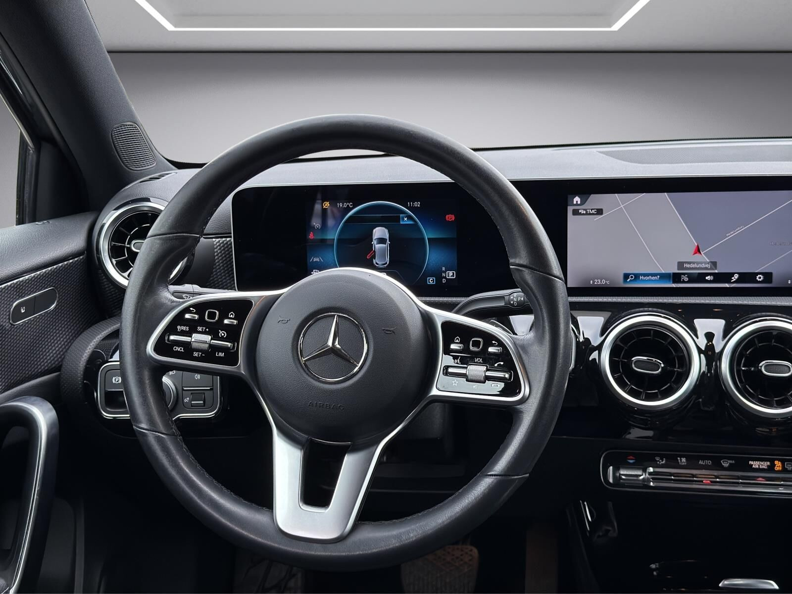 Grå Mercedes A200 d fra 2020