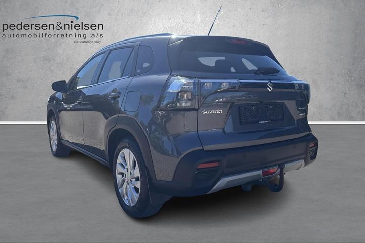 Grå Suzuki S-Cross fra 2023