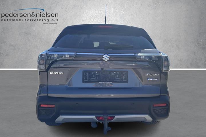 Grå Suzuki S-Cross fra 2023