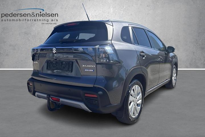 Grå Suzuki S-Cross fra 2023