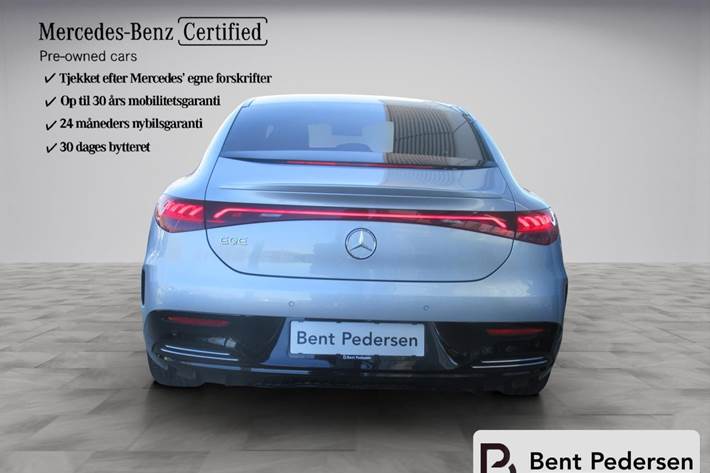 Grå Mercedes EQE 300 fra 2023