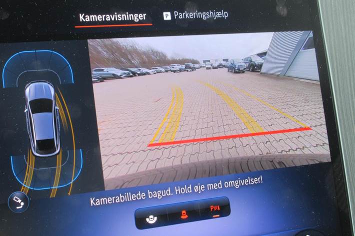 Sort Mercedes EQE 350 fra 2024