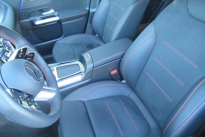 Sort Mercedes EQA 250+ fra 2024