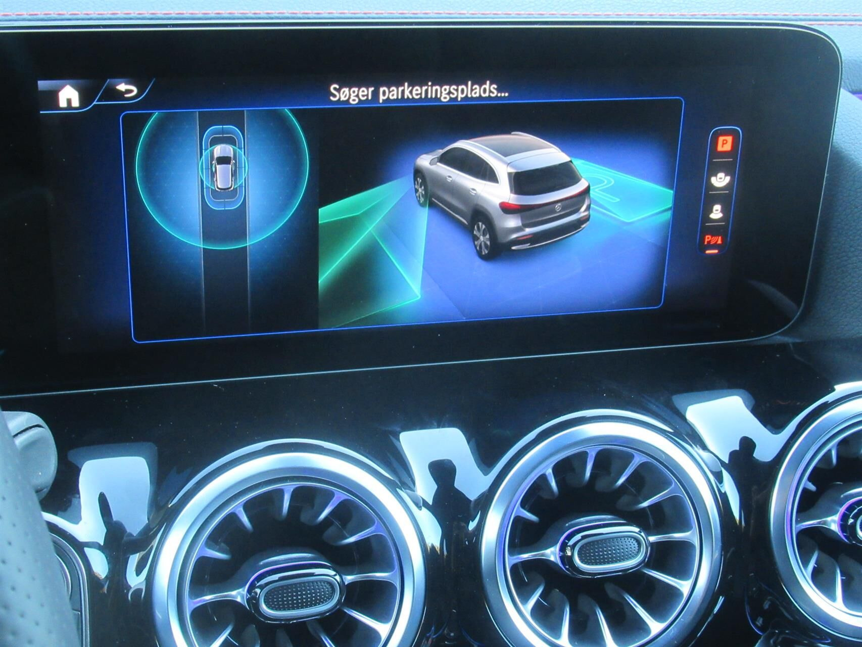 Sort Mercedes EQA 250+ fra 2024