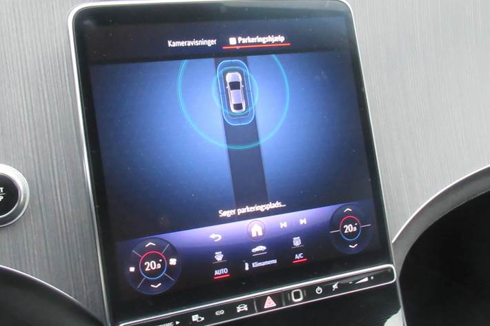 Sort Mercedes EQE 350 fra 2024