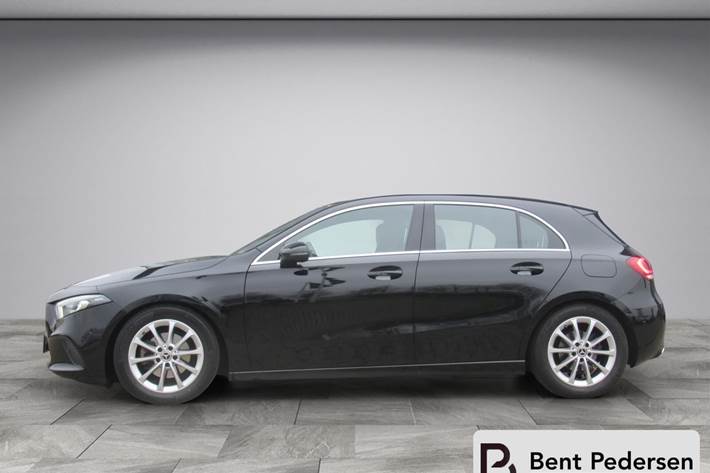 Sort Mercedes A180 d fra 2020