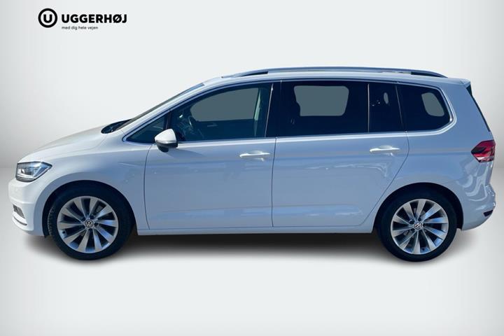 Hvid VW Touran fra 2021