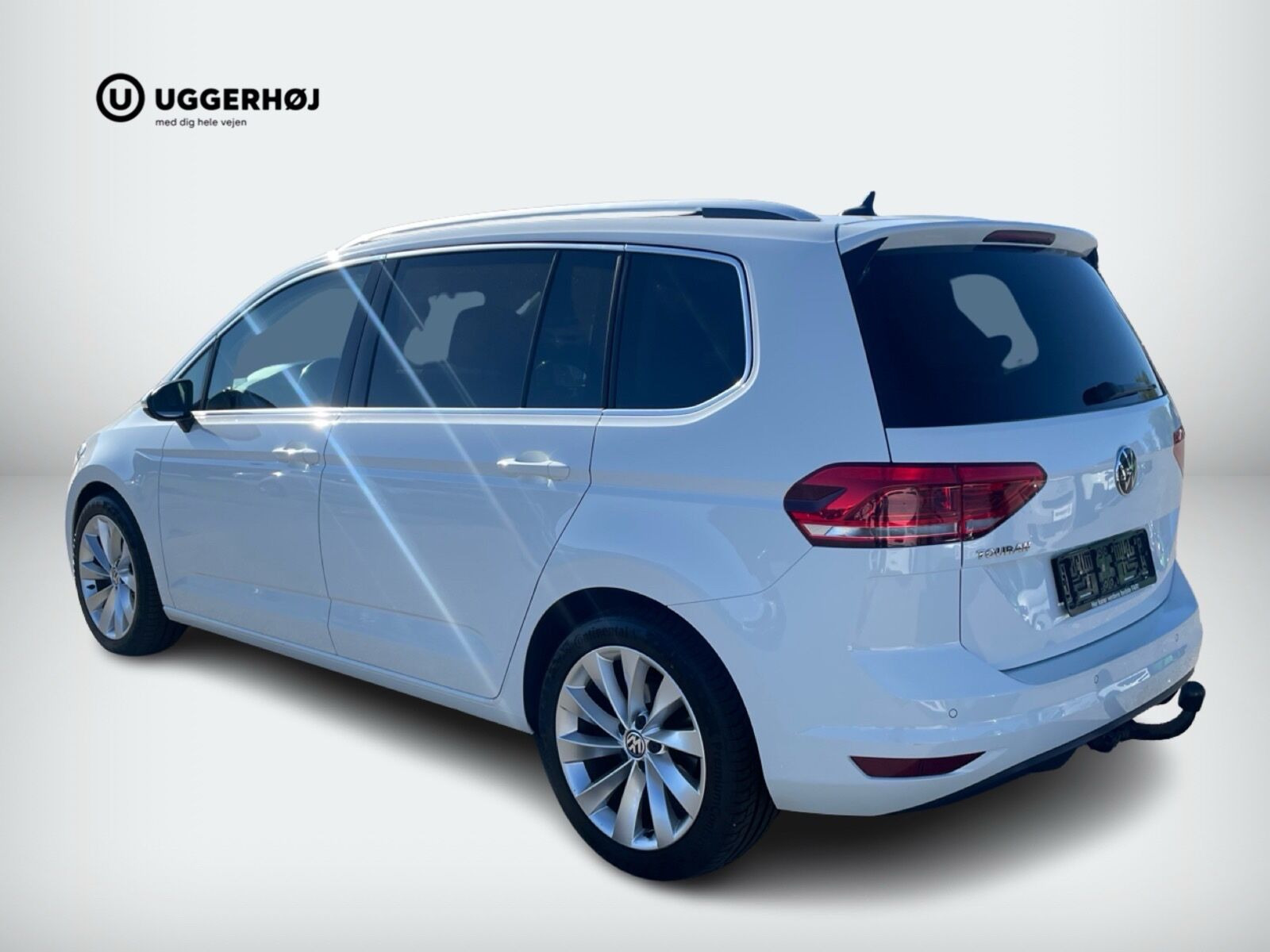Hvid VW Touran fra 2021