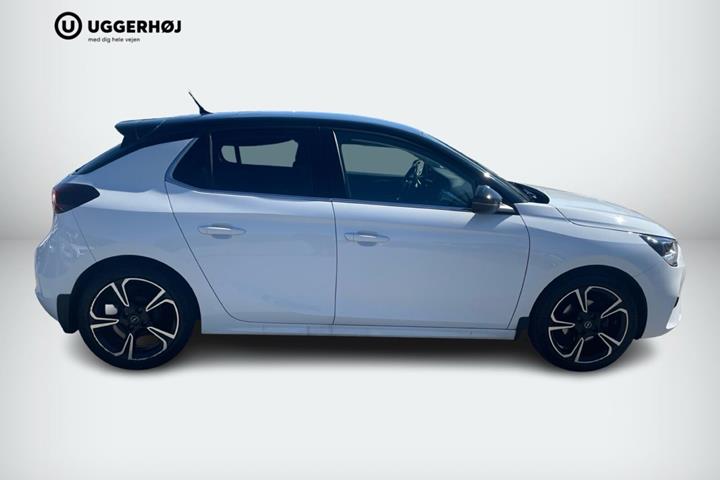 Hvid Opel Corsa fra 2021