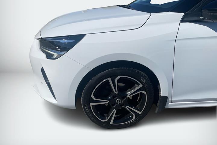 Hvid Opel Corsa fra 2020