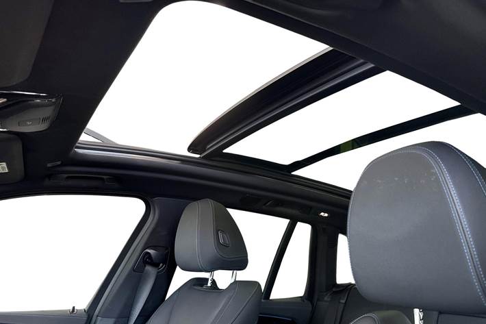 Grå BMW iX3 fra 2022
