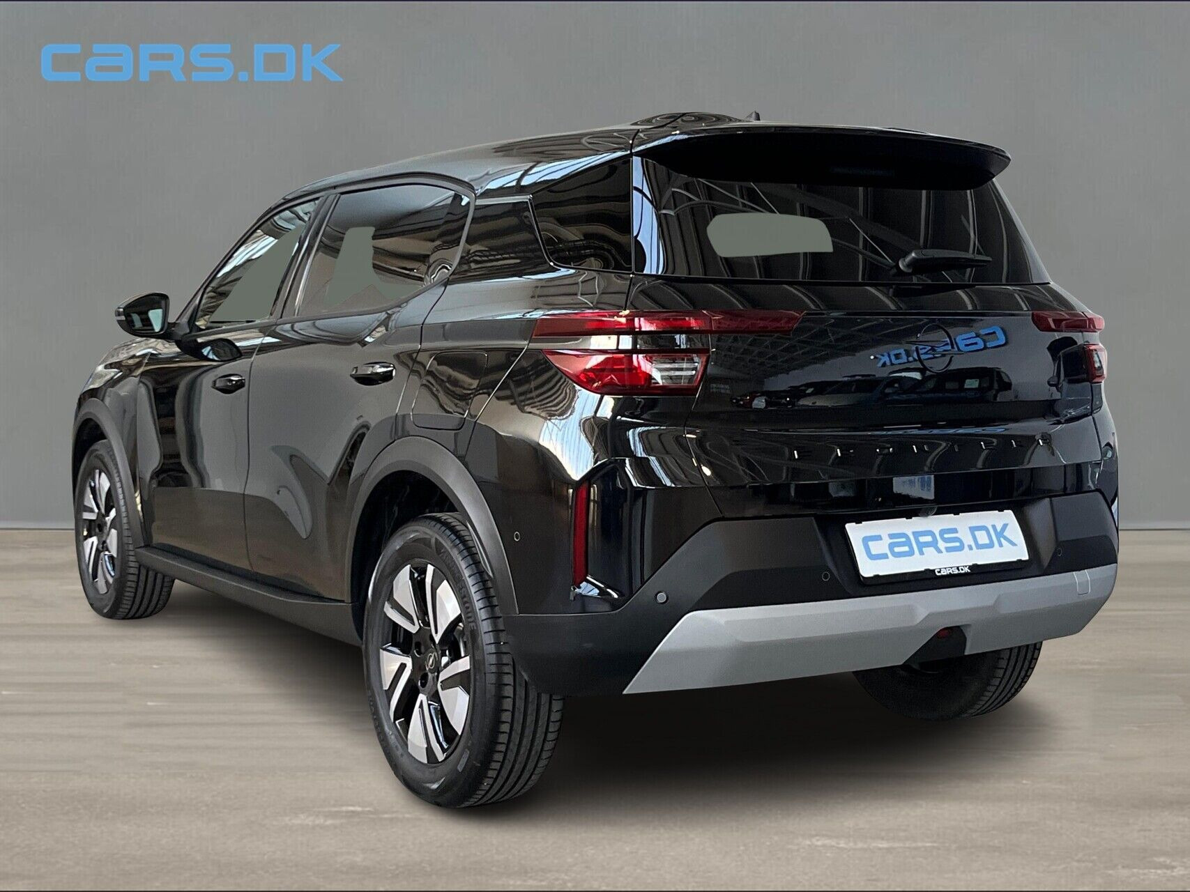 Sort Opel Frontera fra 2025