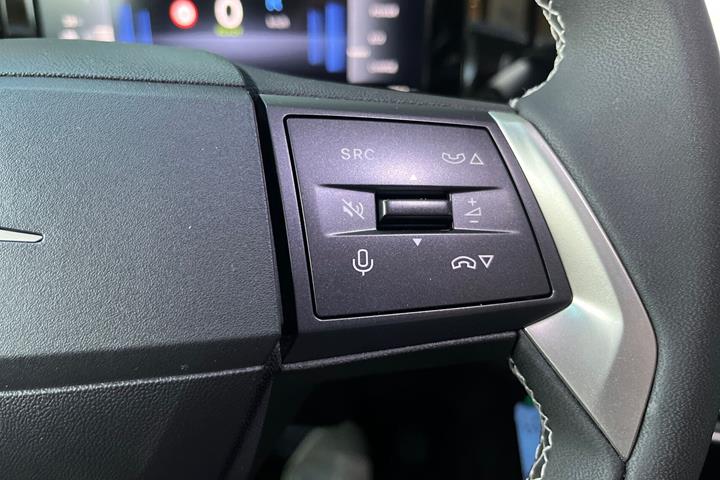 Sort Opel Frontera fra 2025