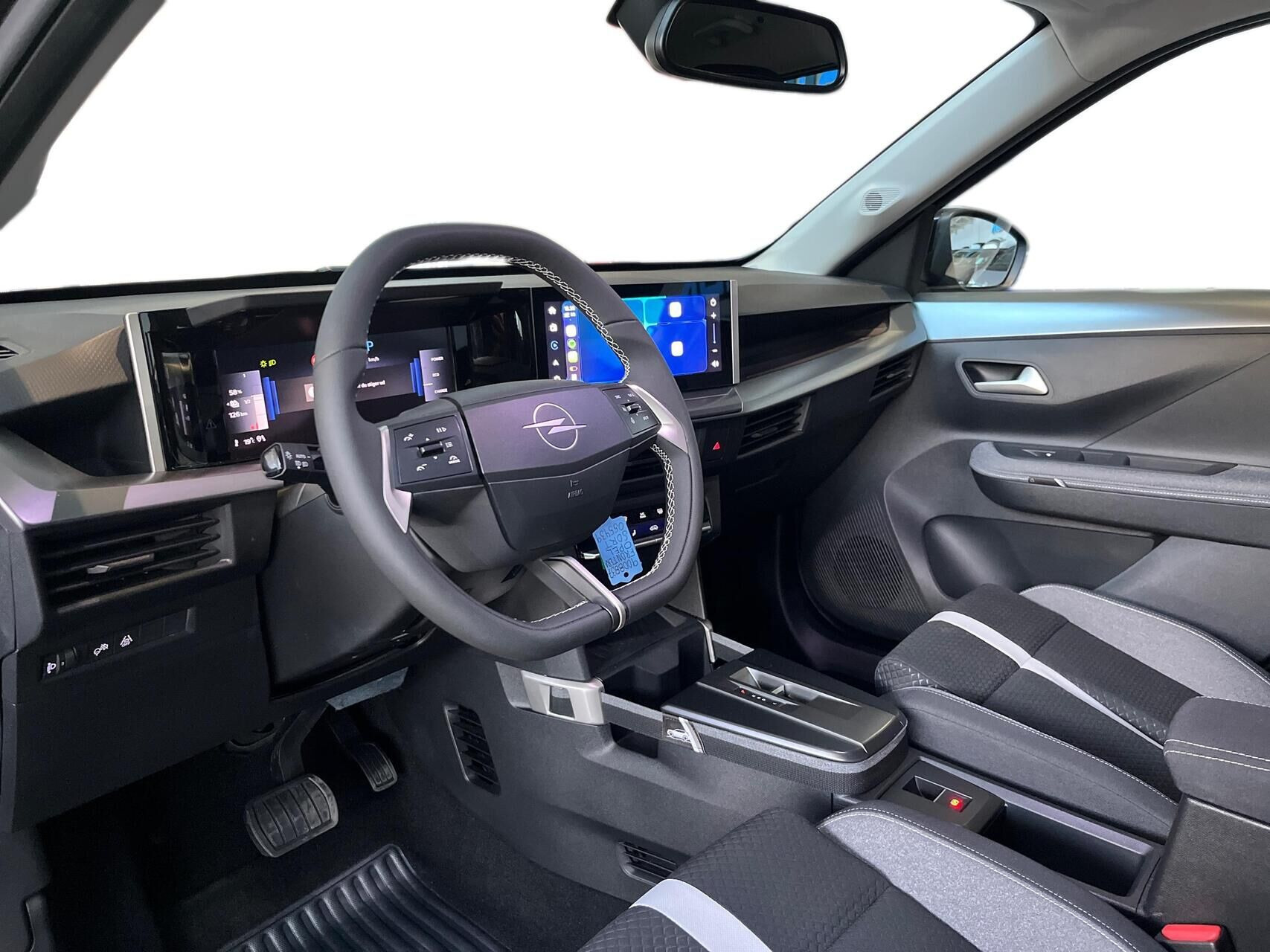 Sort Opel Frontera fra 2025