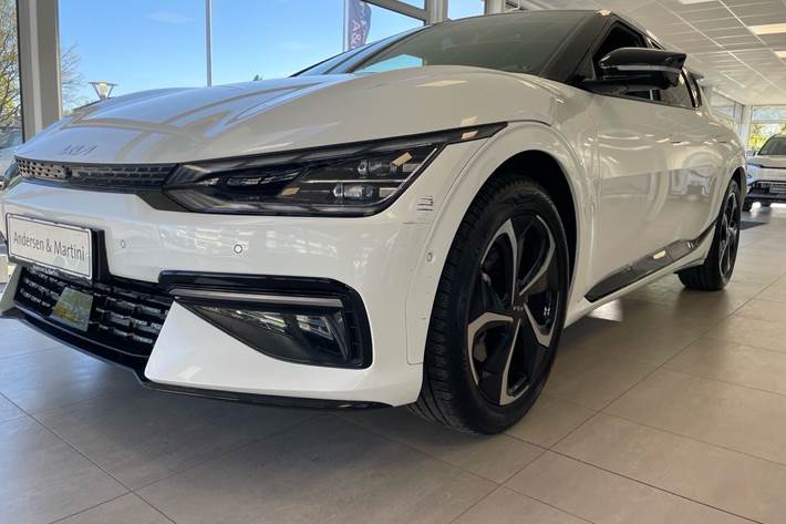 Hvid Kia EV6 fra 2025