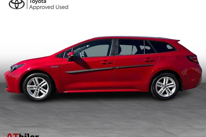 Rød Toyota Corolla fra 2020