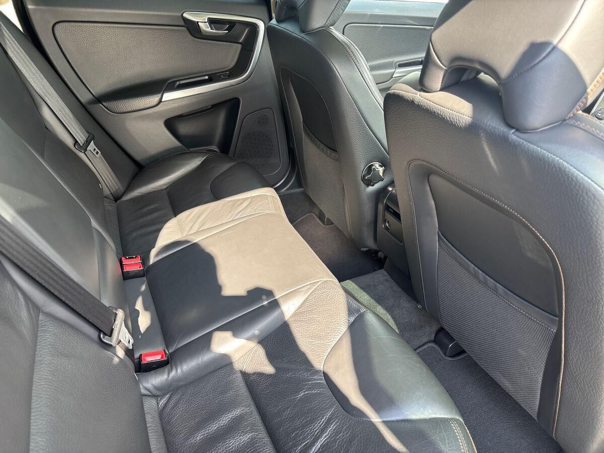 Sort Volvo XC60 fra 2011