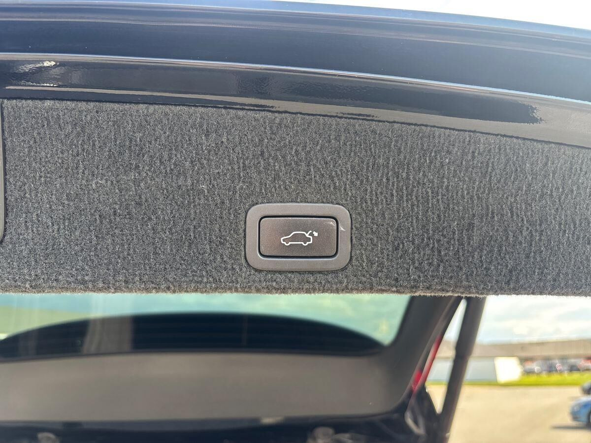 Sort Volvo XC60 fra 2011