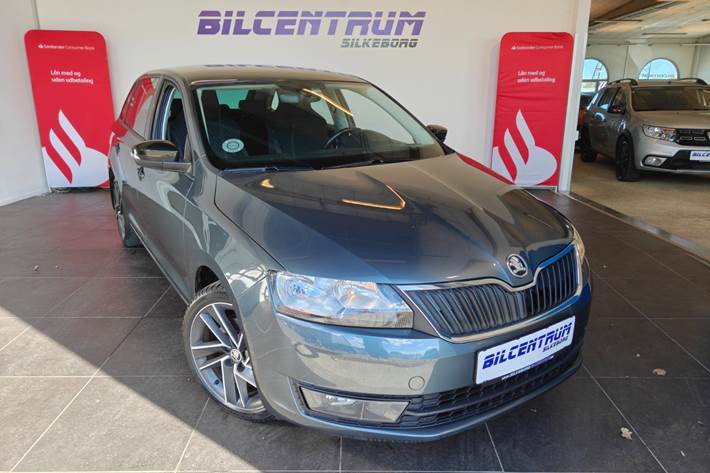 Grå Skoda Rapid fra 2017
