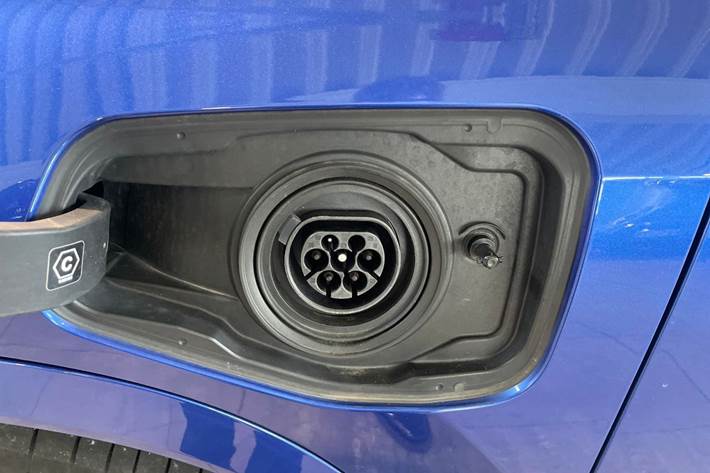 Blå BMW X1 fra 2023