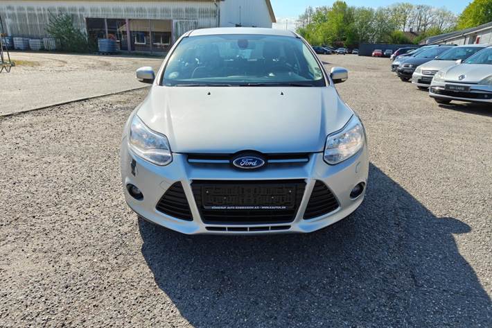 Gul Ford Focus fra 2014