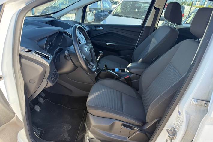 Hvid Ford C-MAX fra 2015
