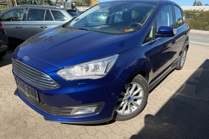 Blå Ford C-MAX fra 2017