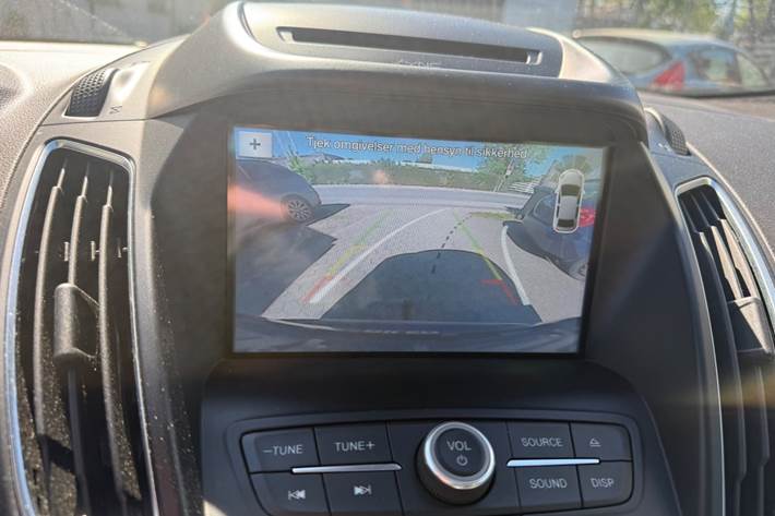 Blå Ford C-MAX fra 2017