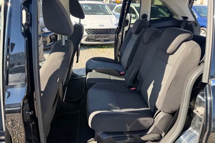 Sort Ford Grand C-Max fra 2016