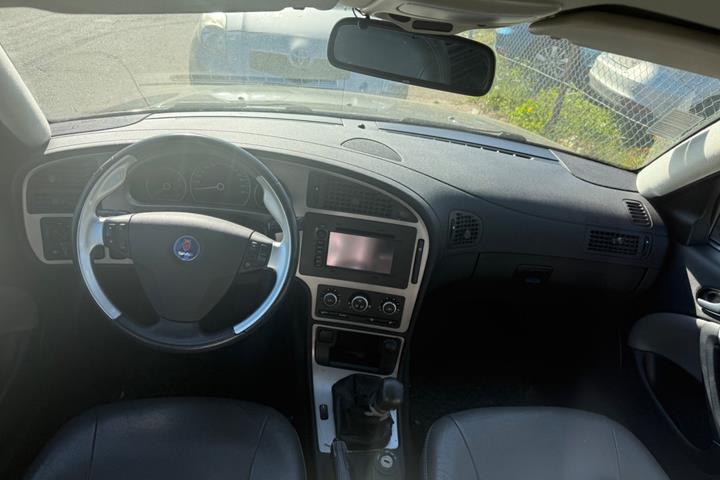 Sort Saab 9-5 fra 2005