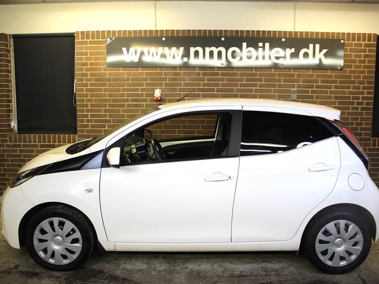 Toyota Aygo 1,0 VVT-i x-play x-touch