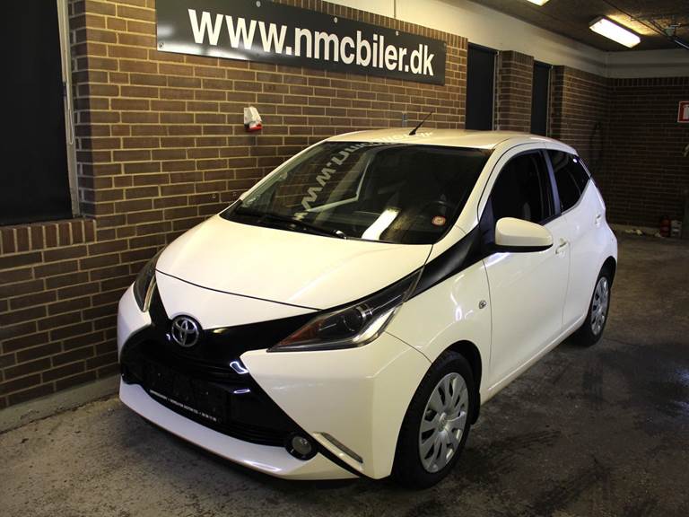 Toyota Aygo 1,0 VVT-i x-play x-touch