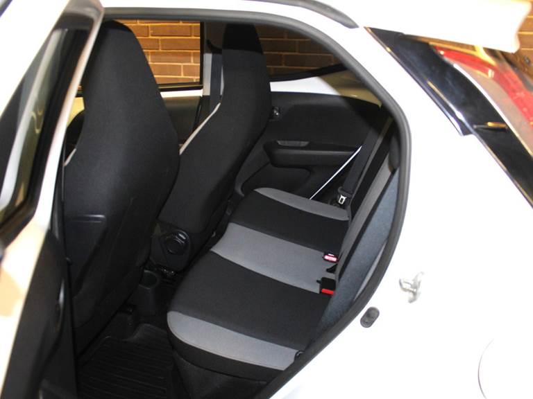 Toyota Aygo 1,0 VVT-i x-play x-touch