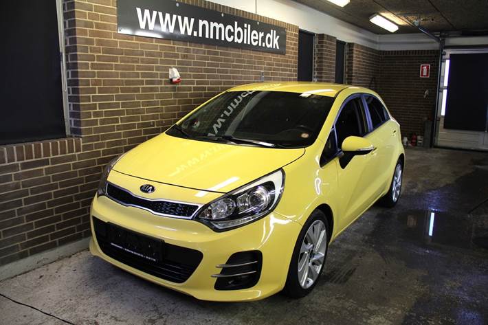 Gul Kia Rio fra 2016