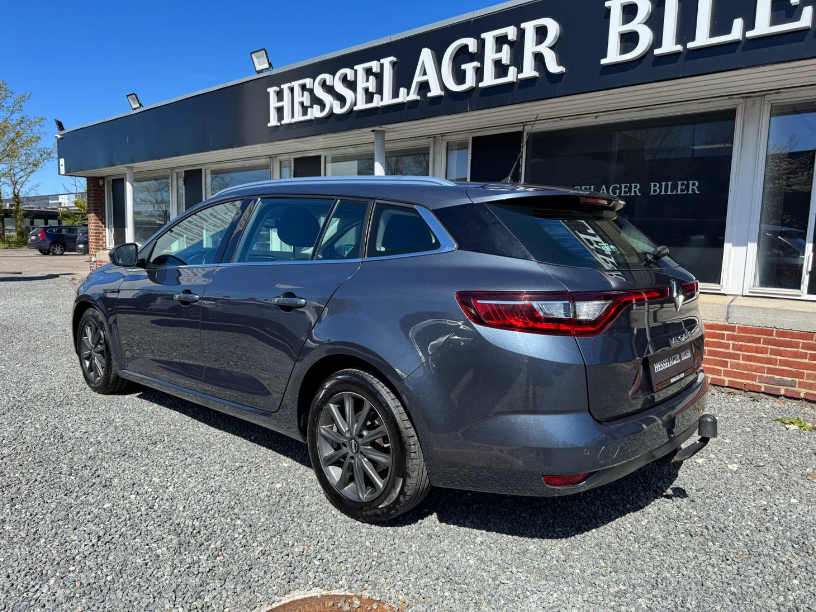 Grå Renault Megane IV fra 2017