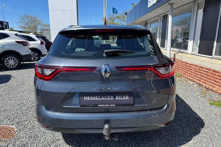 Grå Renault Megane IV fra 2017