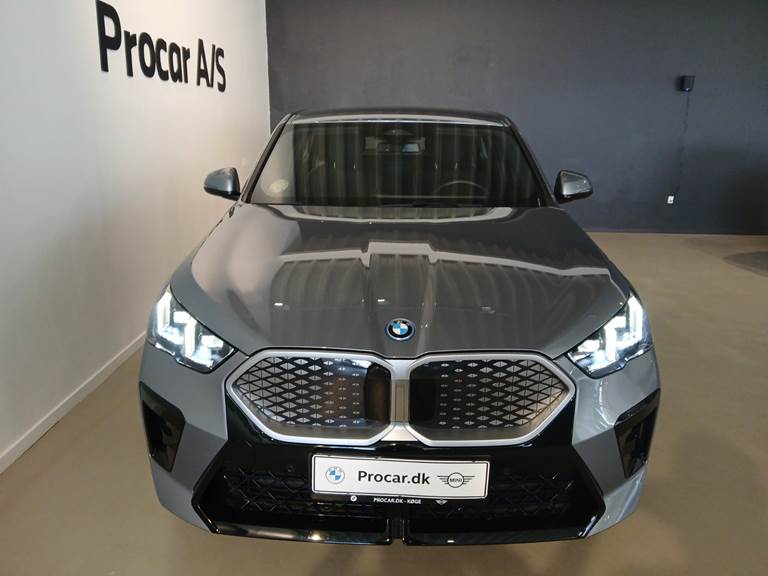 BMW iX2 eDrive20 M-Sport