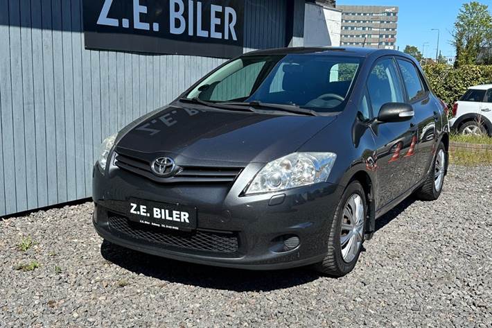 undefined Toyota Auris fra 2010