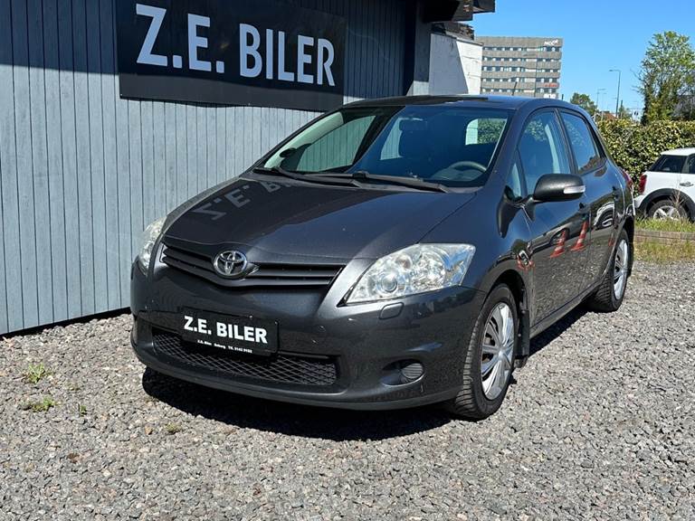 Toyota Auris 1,6 T2