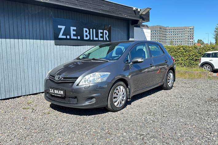 undefined Toyota Auris fra 2010