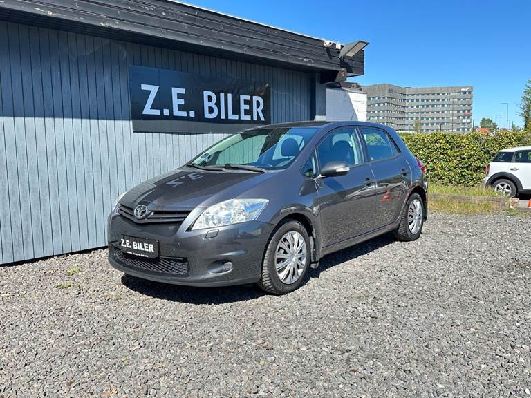 Toyota Auris 1,6 T2