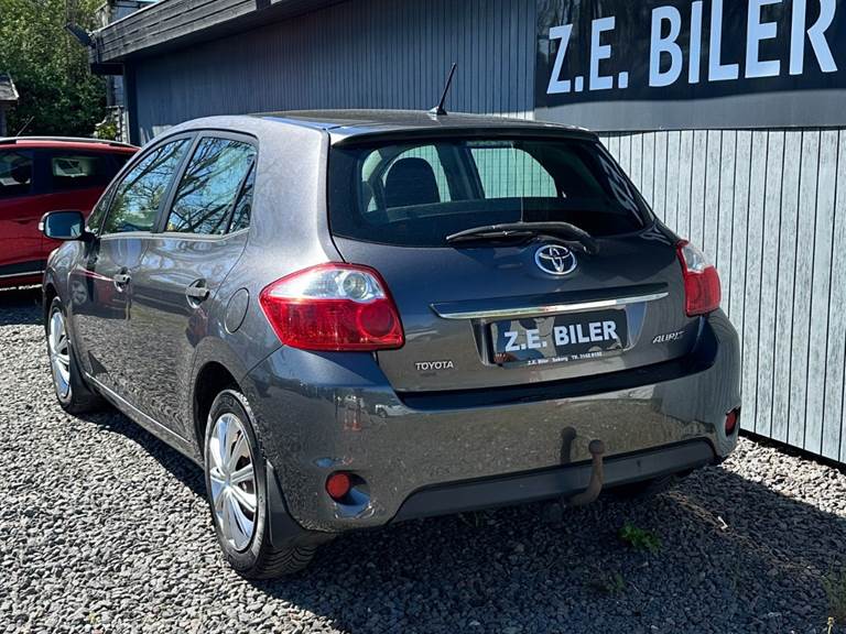 Toyota Auris 1,6 T2