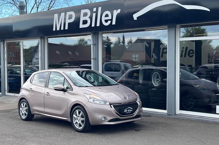 undefined Peugeot 208 fra 2012