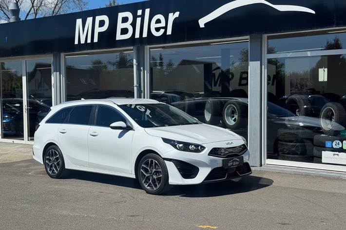 Hvid Kia Ceed fra 2022